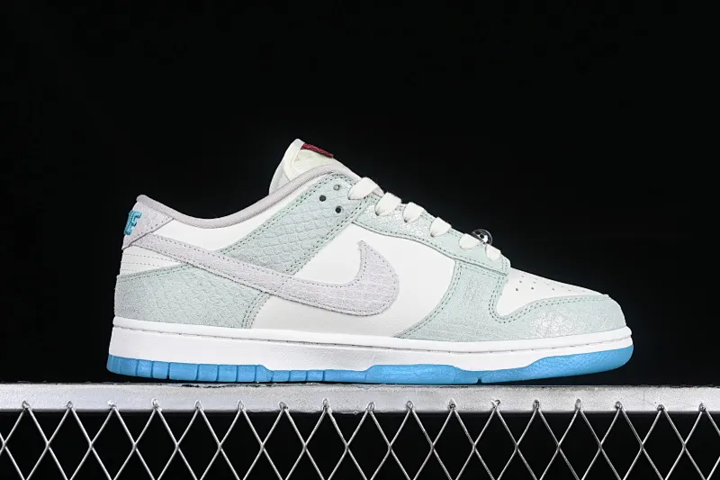 All Categories Nk SB Dunk Series Nk SB Dunk Low Low-top sneakers Z version Nk Dunk Low 2024 Year of the Dragon customized SB low-top casual sneakers FZ5065-111